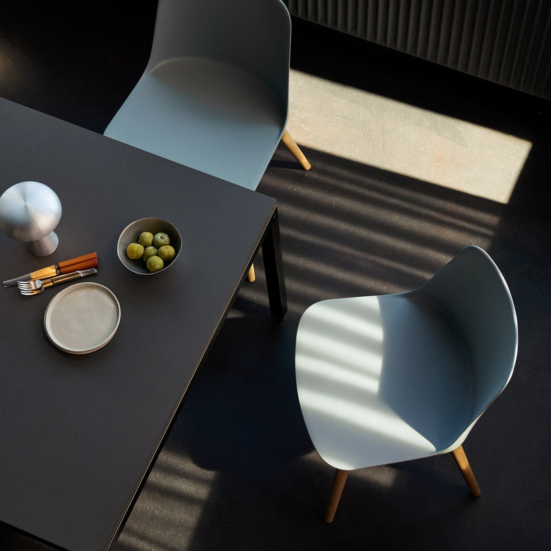 &Tradition - Rely Side Chair HW71 | hellblau / Eiche