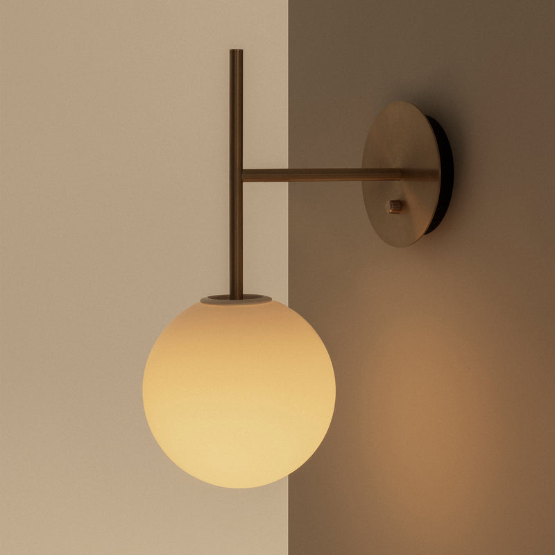 Audo - TR Bulb Wandleuchte | Messing gebürstet