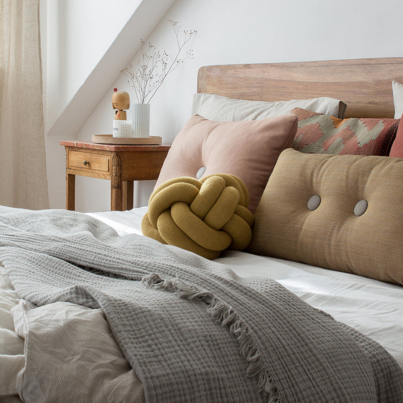 Design House Stockholm - Knot Kissen | gelb
