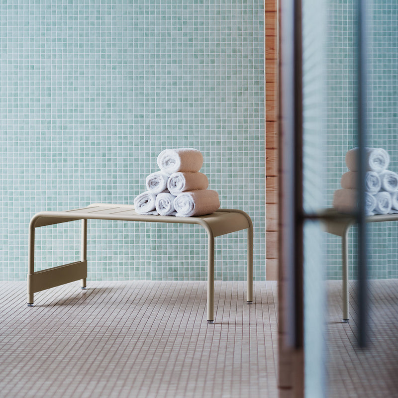 Fermob - Luxembourg Niedriger Tisch / Gartenbank | latte-beige
