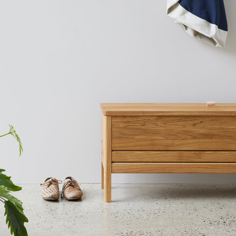 Form & Refine - A Line Truhenbank | Eiche / 111 cm