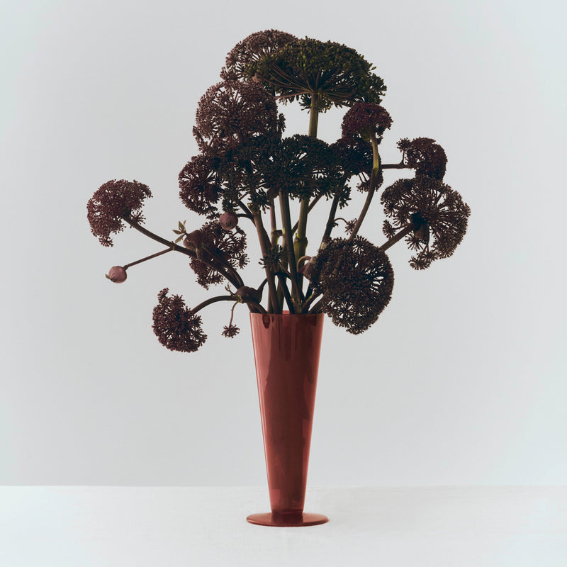 HAY - Conical Vase | M / rose and dark red