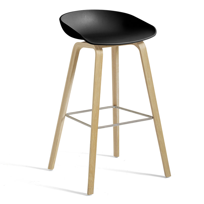 HAY - About A Stool AAS 32 (Kunststoffgleiter) | H 75 cm / black 2.0 / Eiche lackiert / Edelstahl