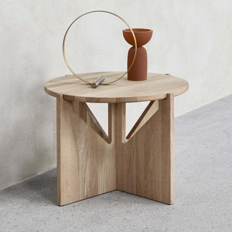 Kristina Dam Studio - Couchtisch | Ø 52 cm / Eiche