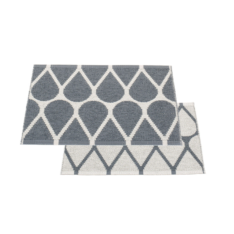 Pappelina - Otis Teppich (70 cm) | 70 x 50 cm / granit/fossil grey