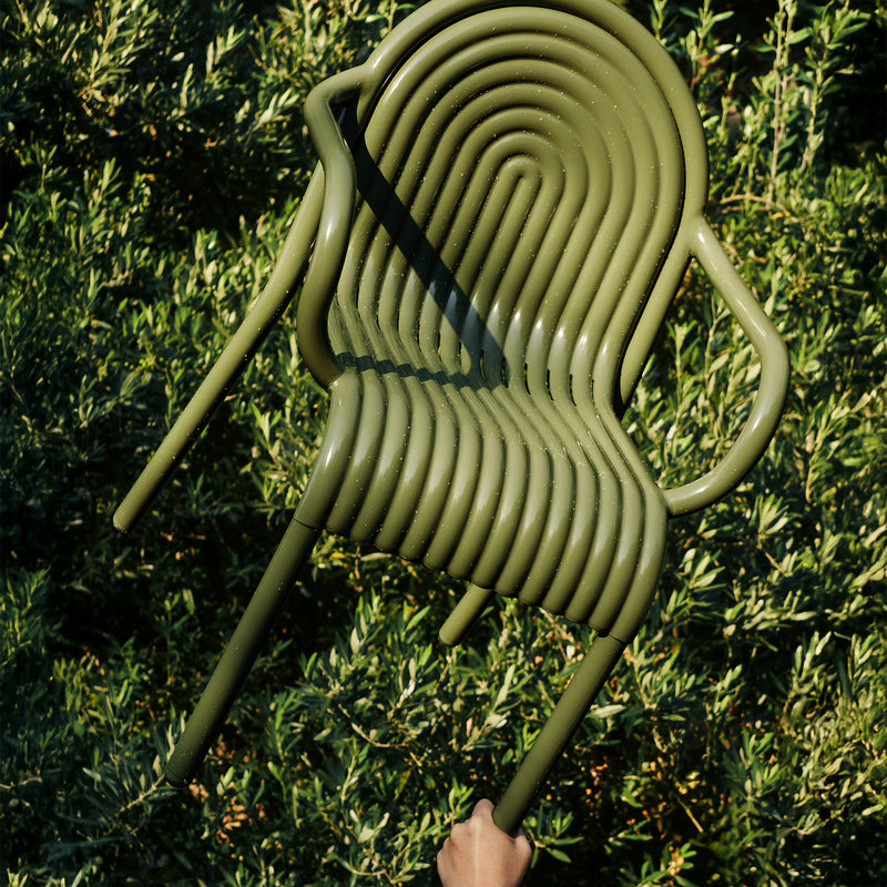 Tom Dixon - Groove Gartenarmlehnstuhl | moss