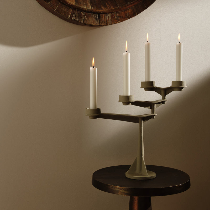 Tom Dixon - Spin Kerzenständer (Tischversion) | mini / putty