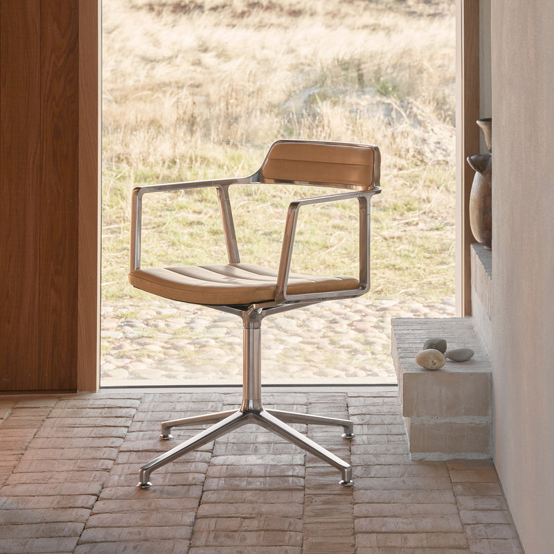Vipp - 452 Drehstuhl | Gleiter / Leder camel / Aluminium poliert
