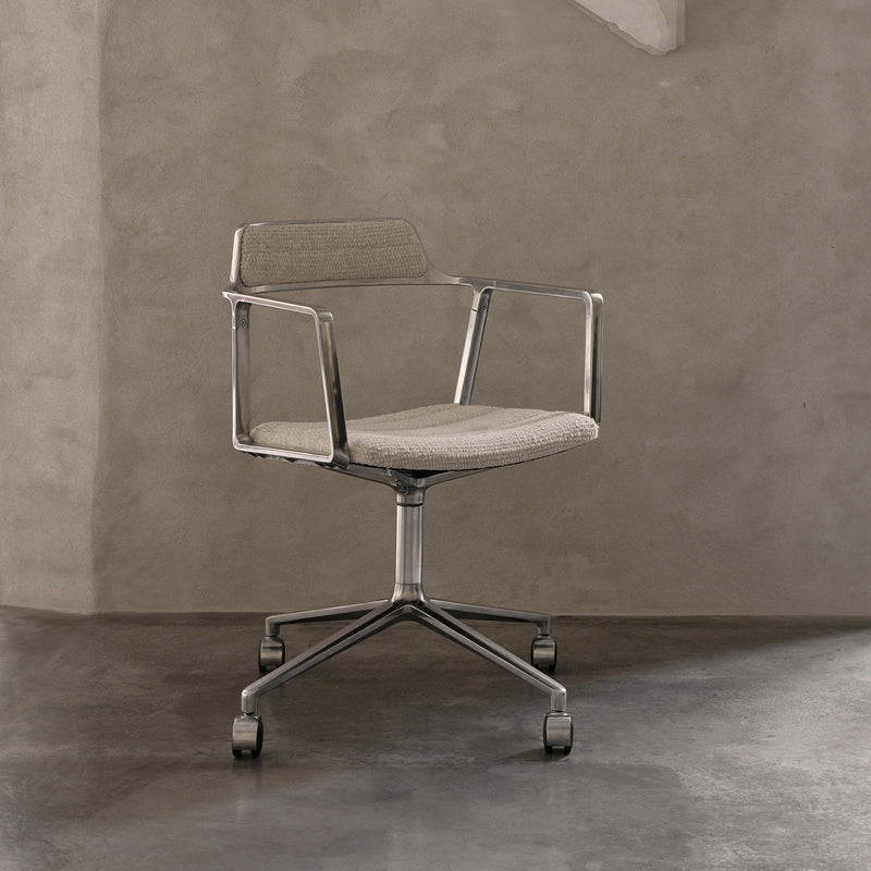 Vipp - 452 Drehstuhl | Rollen / off white / Aluminium poliert