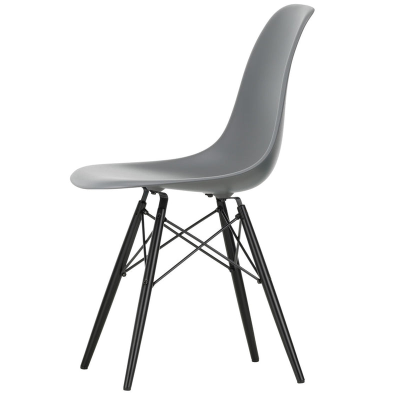 Vitra - Eames Plastic Side Chair DSW RE | Filzgleiter basic dark / granitgrau RE / Ahorn schwarz