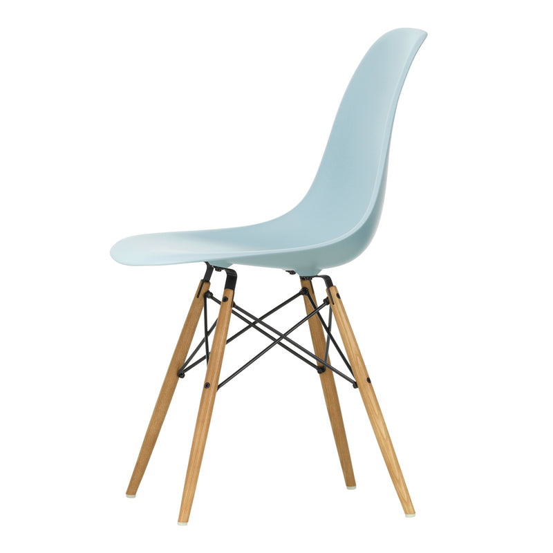 Vitra - Eames Plastic Side Chair DSW RE | Filzgleiter basic dark / eisgrau RE / Esche honigfarben
