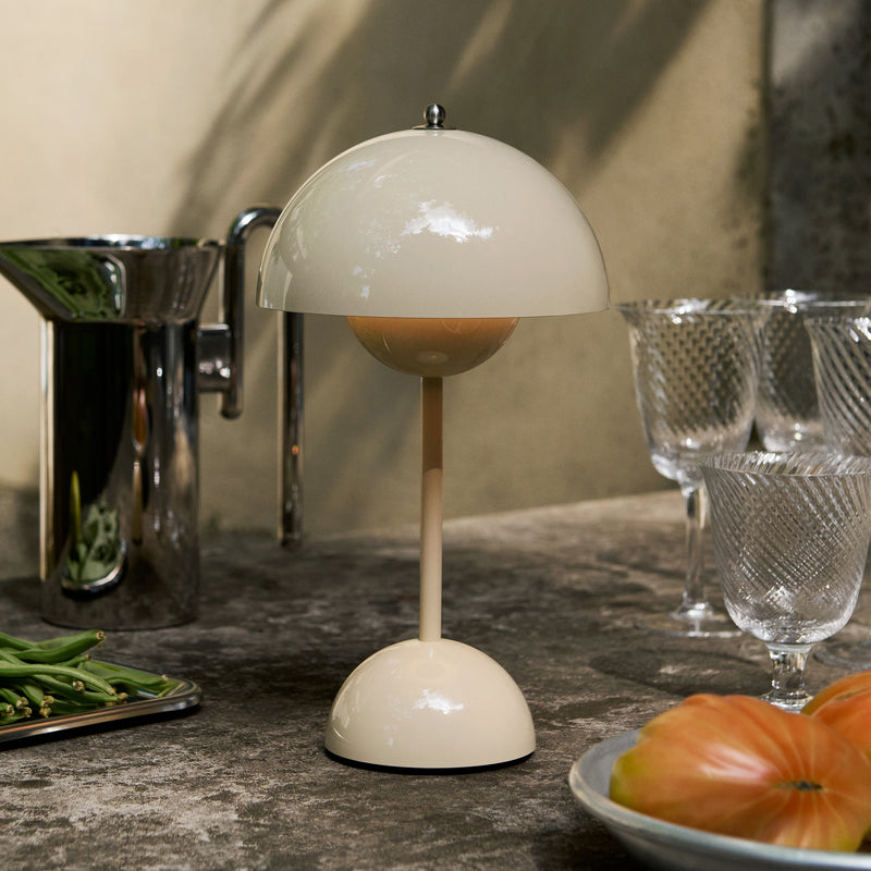 &Tradition - Flowerpot Akku Tischleuchte VP9 | grau-beige