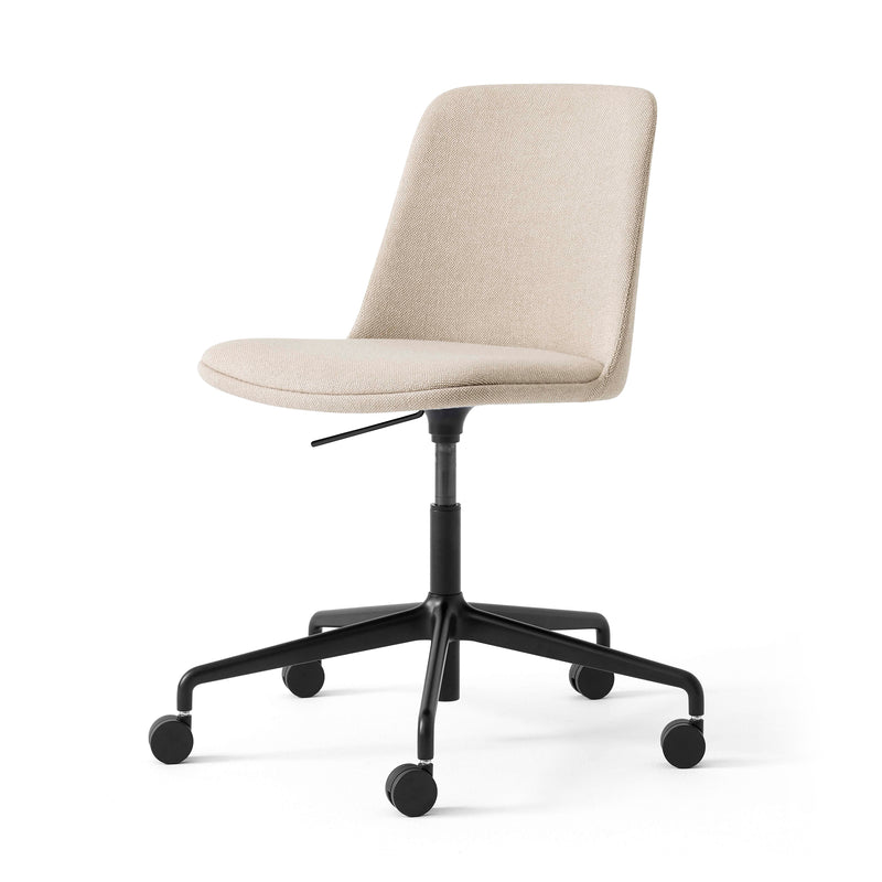 &Tradition - Rely HW31 Drehstuhl | schwarz