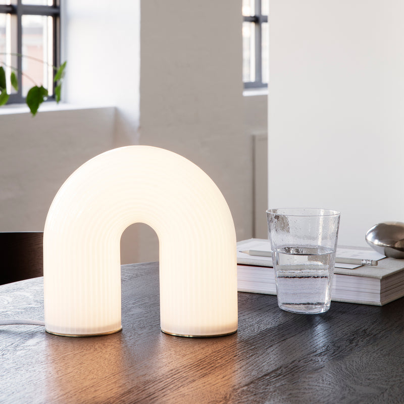 Ferm Living - Vuelta LED Tischleuchte
