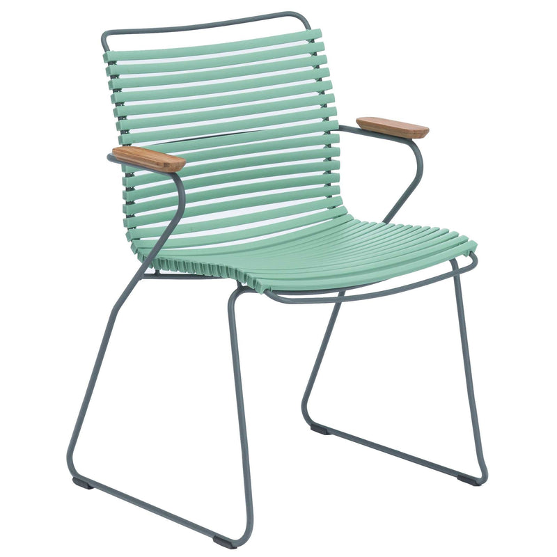 HOUE - CLICK Outdoor Dining Armlehnstuhl mit niedriger Lehne | grün