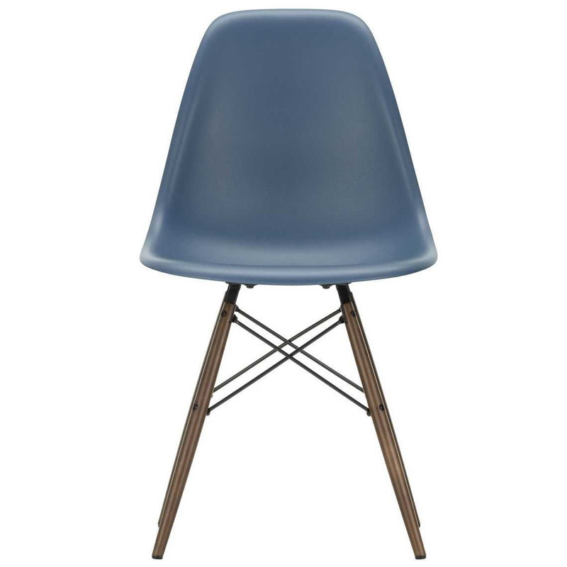 Vitra - Eames Plastic Side Chair DSW RE | Filzgleiter basic dark / meerblau RE / Ahorn dunkel 