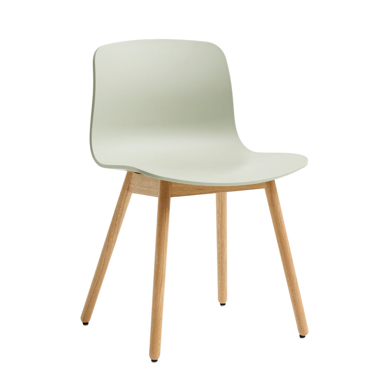 HAY - About A Chair AAC 12 | Standardgleiter Kunststoff / pastel green 2.0 / Eiche lackiert