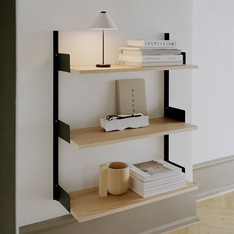New Works - Wandregal