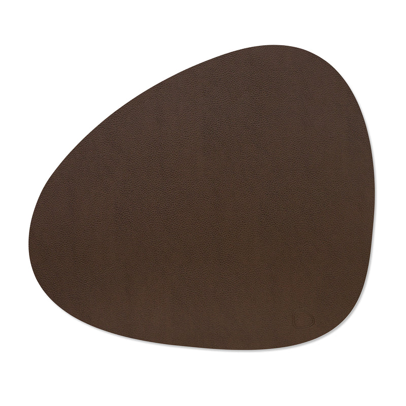 Lind DNA - Tischset Curve L | Serene / rotbraun