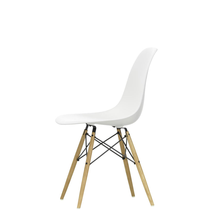 Vitra - Eames Plastic Side Chair DSW RE | Filzgleiter basic dark / weiß / Esche honigfarben