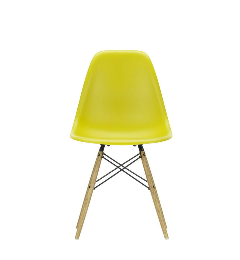 Vitra - Eames Plastic Side Chair DSW RE | Filzgleiter basic dark / senf RE / Esche honigfarben