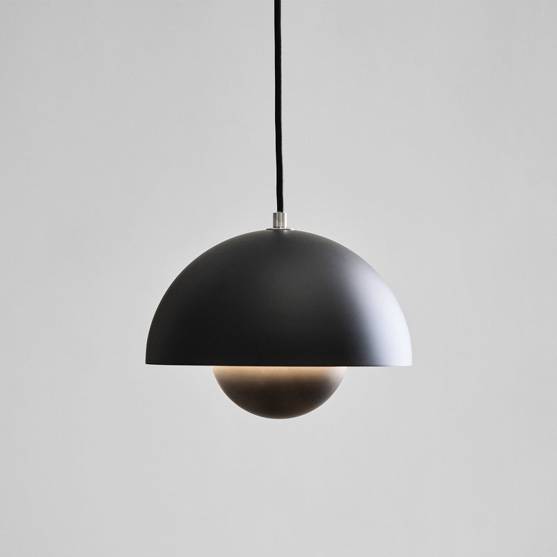 &amp;Tradition - FlowerPot Pendelleuchte VP1 (farbig) | matt schwarz