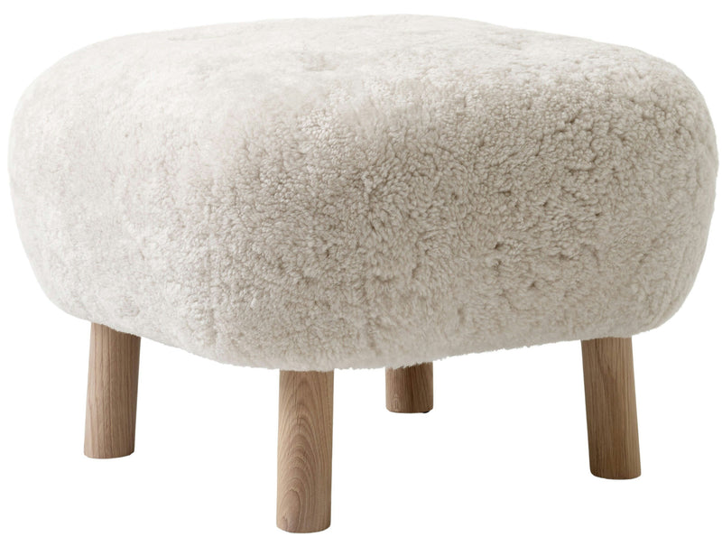&amp;Tradition - Pouf ATD1 für Little Petra Sessel | Schaffell Moonlight / Eiche geölt