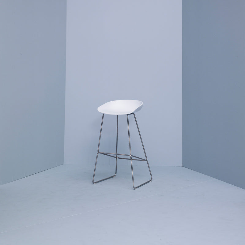 HAY - About A Stool AAS 38 | H 76 cm / white 2.0 / pulverbeschichtet weiß