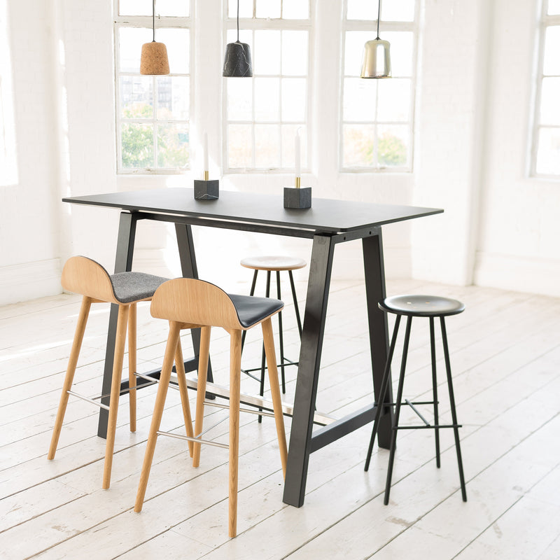 Andersen Furniture - HT1 Stehtisch