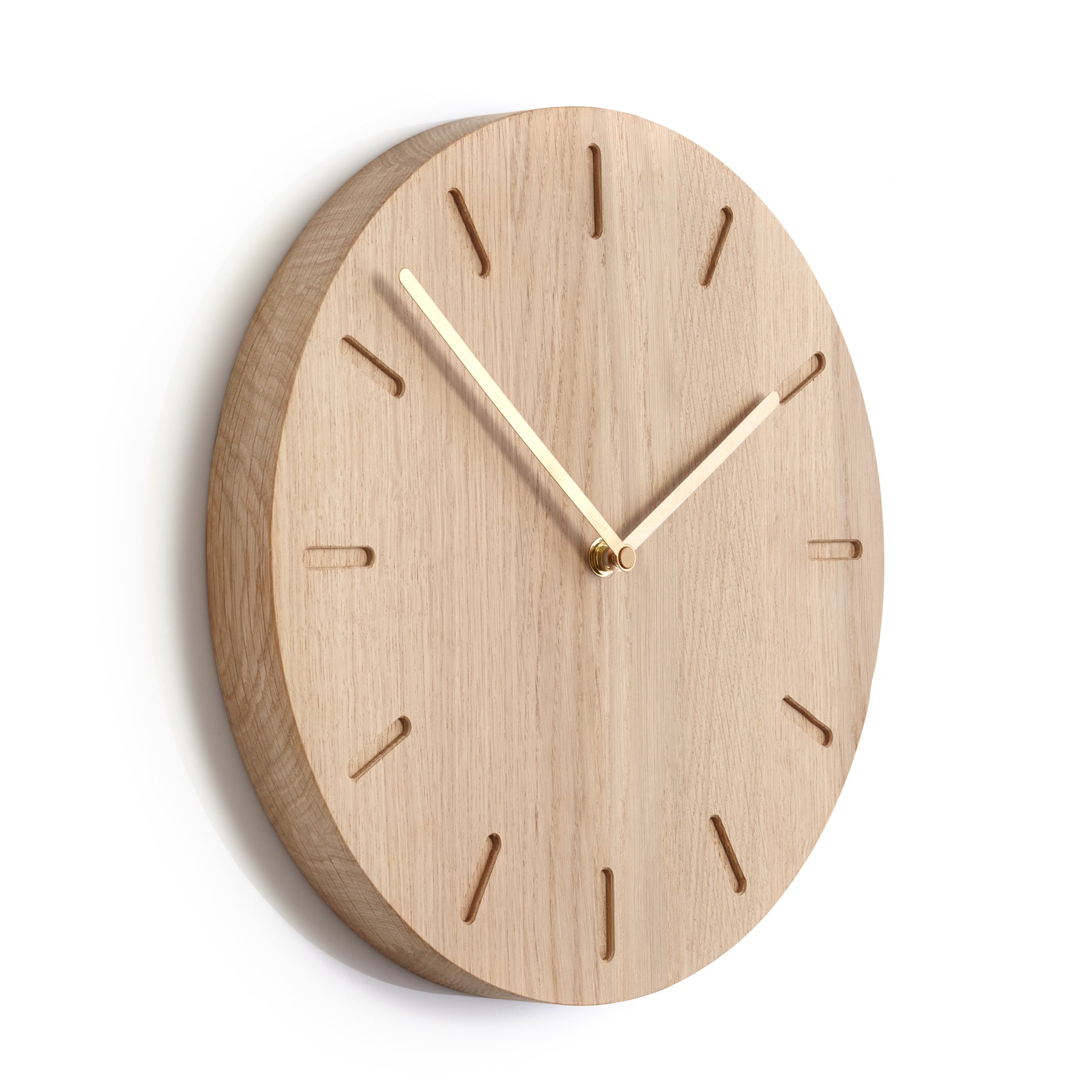 Applicata - Watch:Out Wanduhr | Eiche natur/Messing