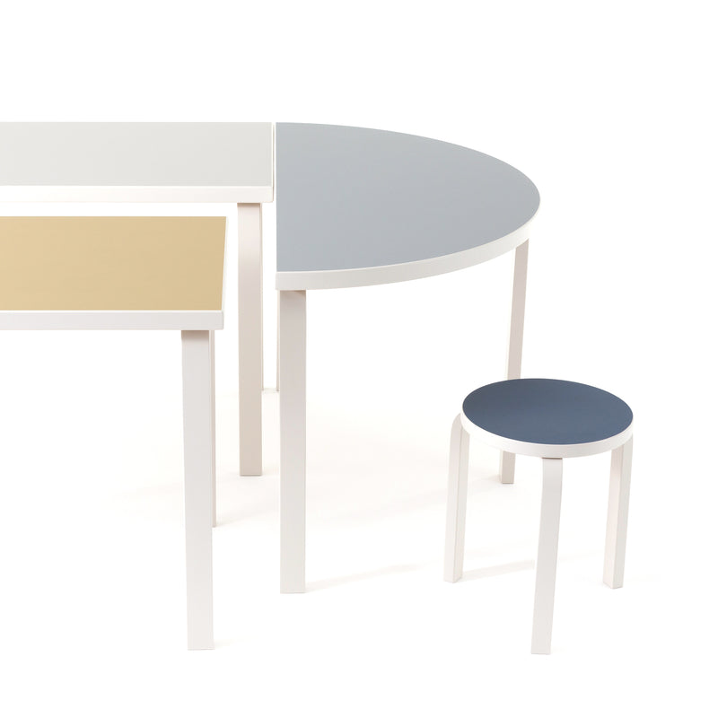 Artek - 95 Tisch