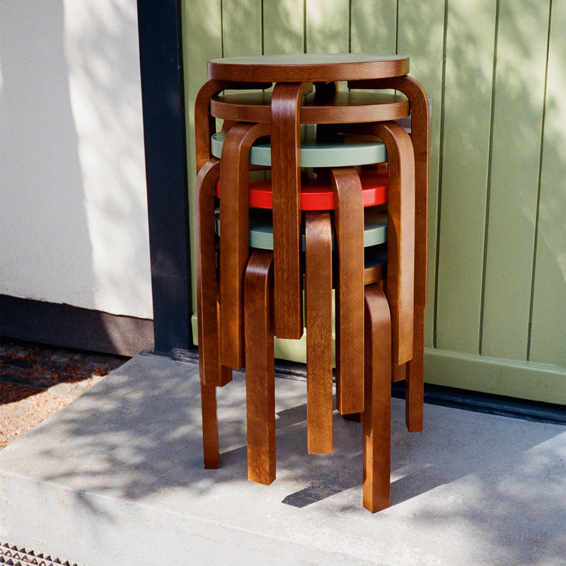 Artek - Hocker E60 | Nussbaum gebeizt