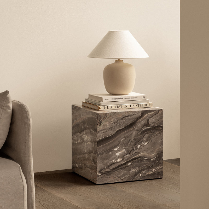 Audo - Plinth Beistelltisch | cubic / Grey Galaxy Marmor