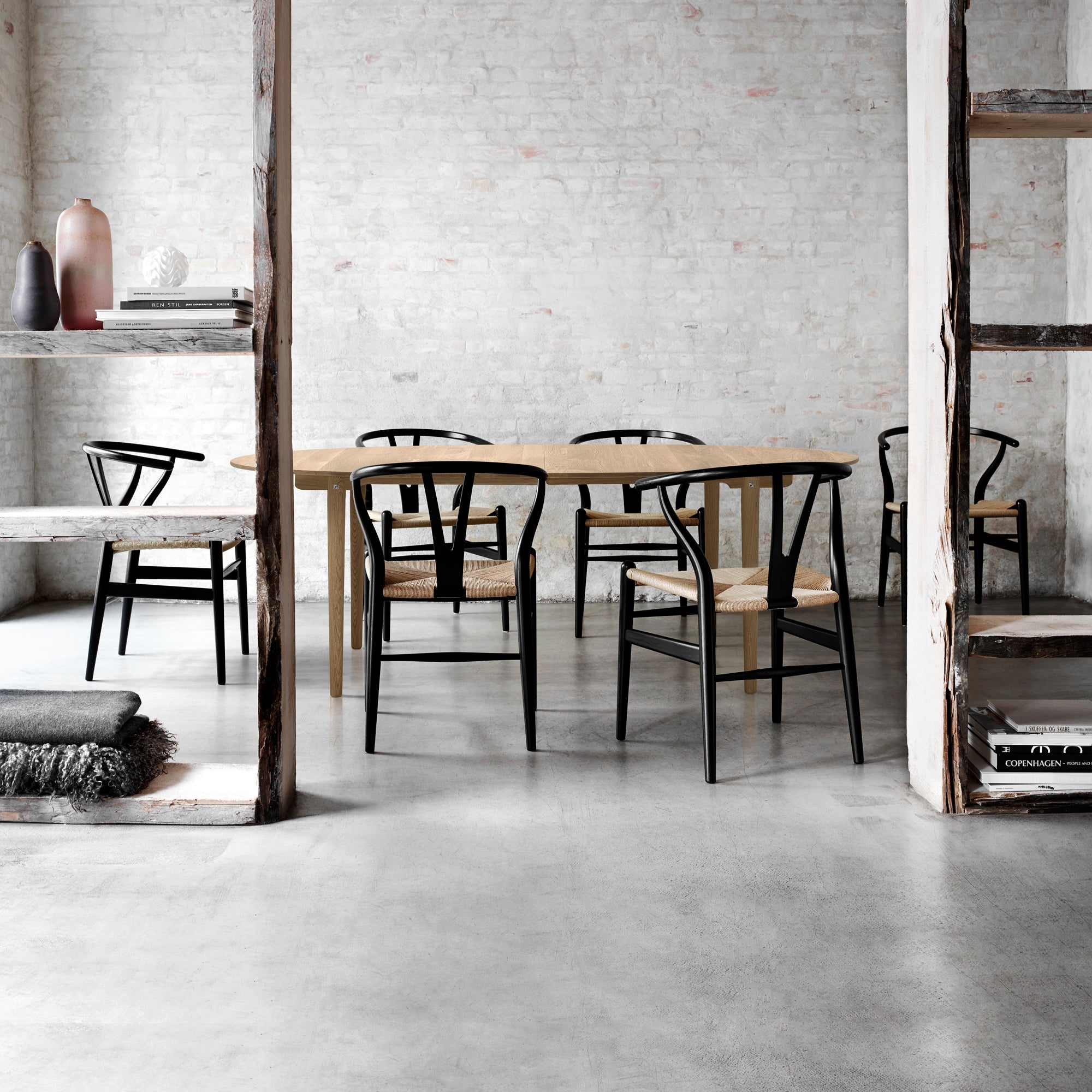 Carl Hansen - CH24 Wishbone Chair Set | 2er-Set / Buche soft black, 4er-Set / Buche soft black
