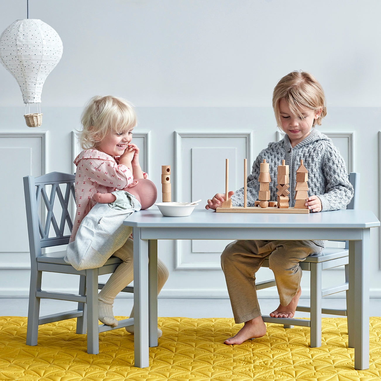 Cam Cam Copenhagen - Harlequin Kindertisch