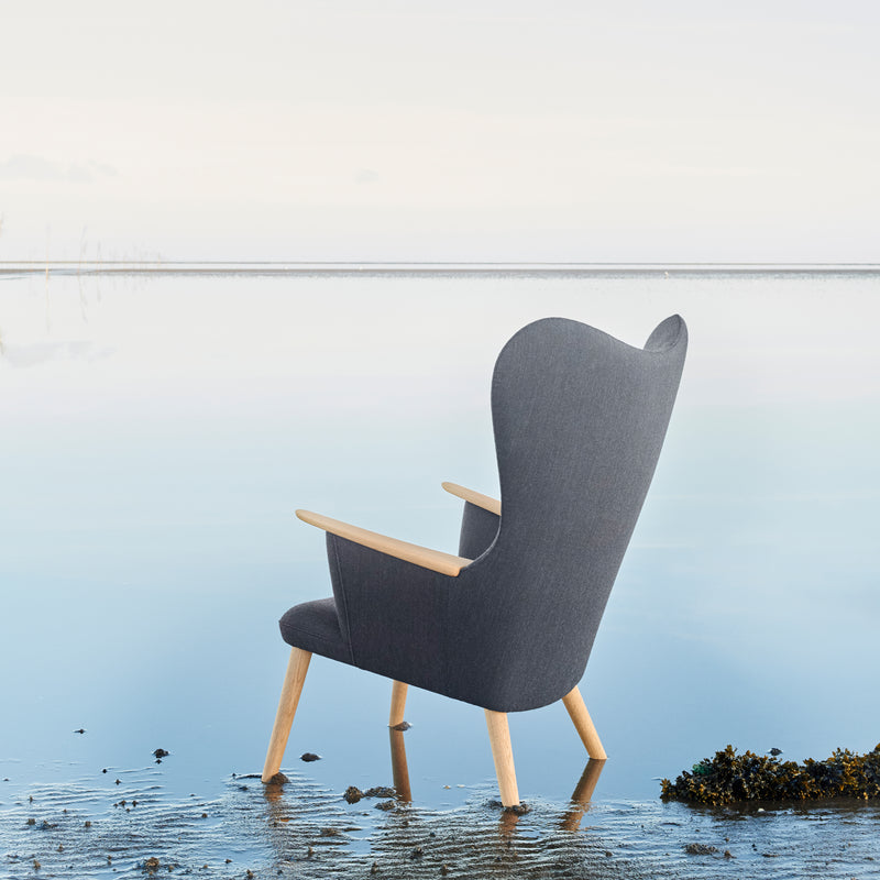 Carl Hansen - CH78 Mama Bear Lounge Chair
