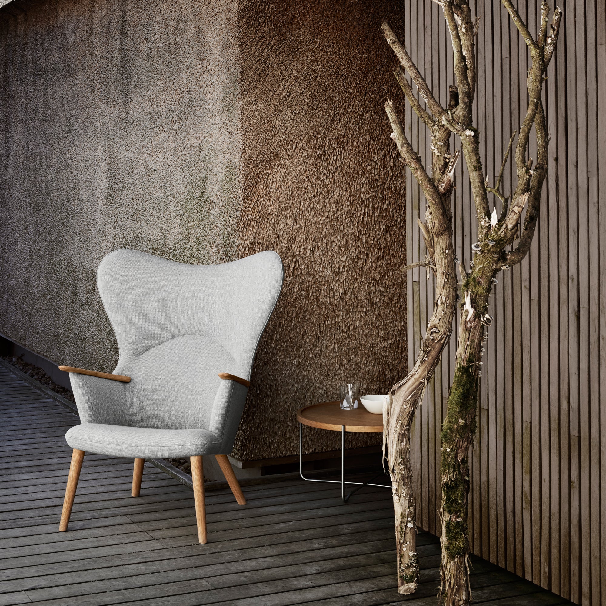 Carl Hansen - CH78 Mama Bear Lounge Chair | 