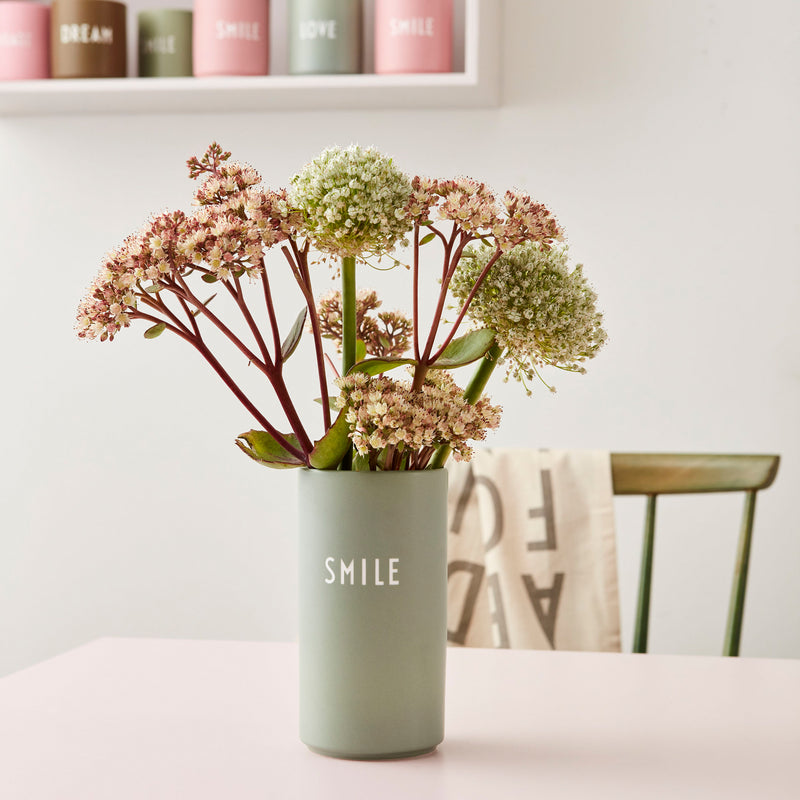 Design Letters - AJ Favourite Porzellan Vase