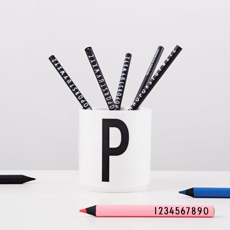 Design Letters - AJ Porzellan Becher | P / weiß