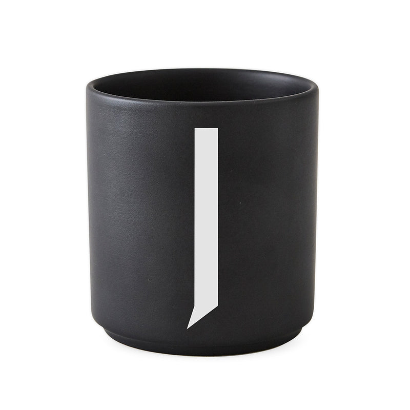 Design Letters - AJ Porzellan Becher A-Z | J / schwarz