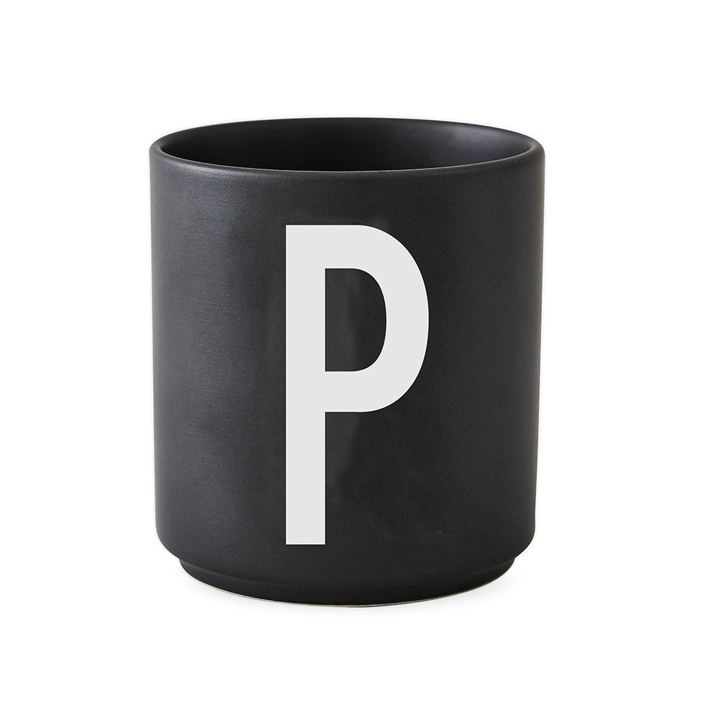 Design Letters - AJ Porzellan Becher A-Z | P / schwarz