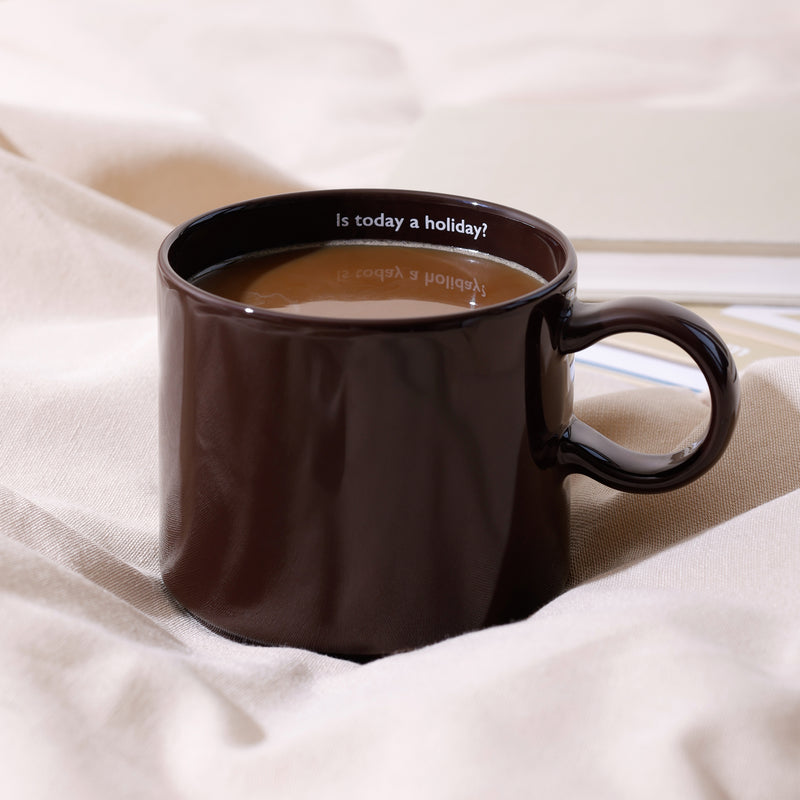 Design Letters - Nordic Jumbo Porzellan Becher | Is today a holiday?