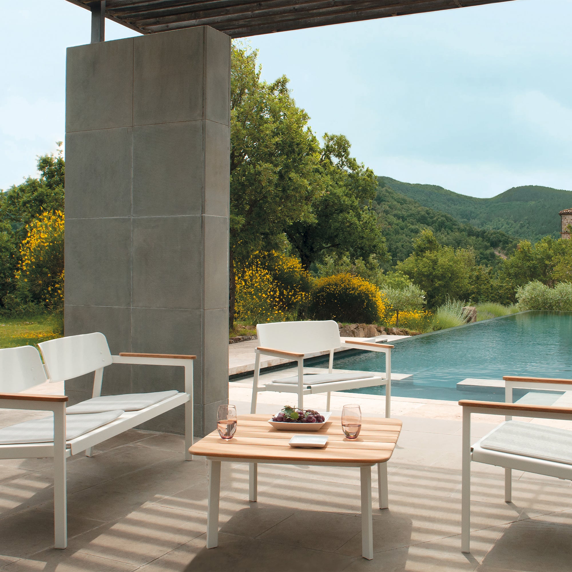 Emu - Shine Outdoor Beistelltisch