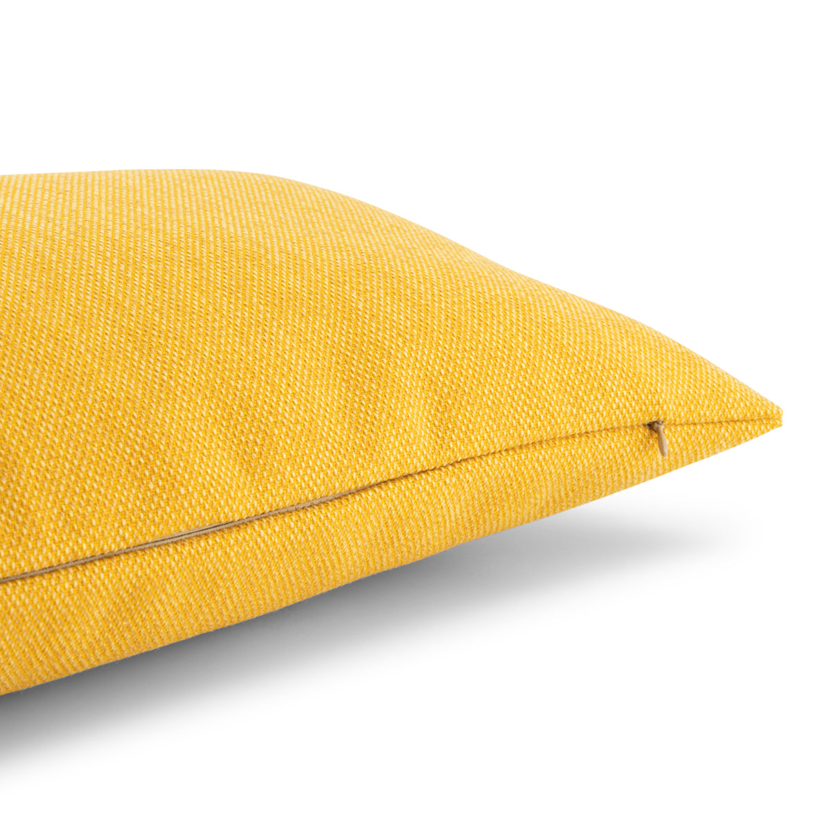 FÉST - Eli Kissen | 30 x 60 cm / warm yellow