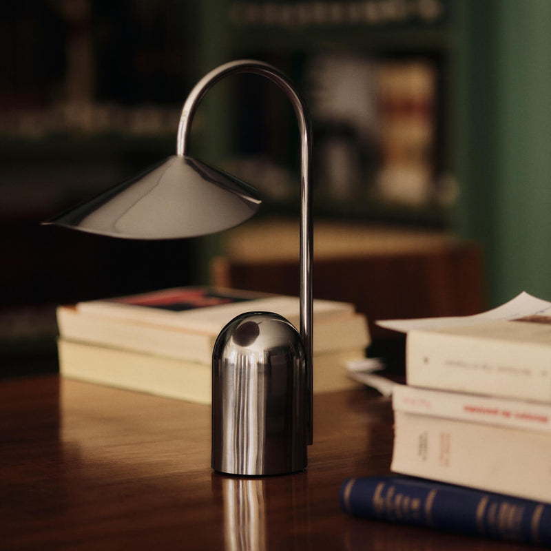 Ferm Living - Arum Akku LED-Tischleuchte | Edelstahl