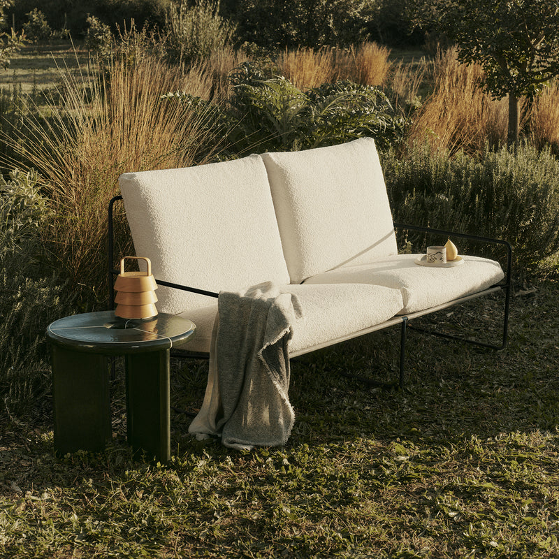 Ferm Living - Desert Outdoor 2-Sitzer Sofa | schwarz/off-weiß