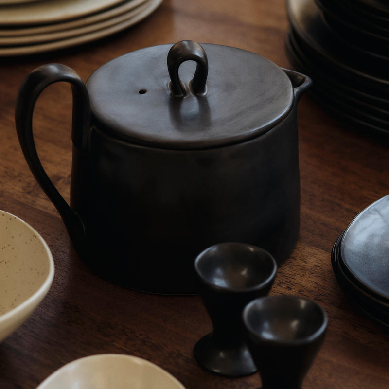 Ferm Living - Flow Teekanne | schwarz