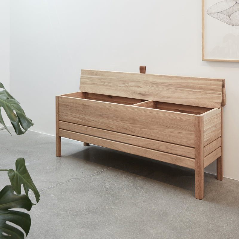 Form &amp; Refine - A Line Truhenbank