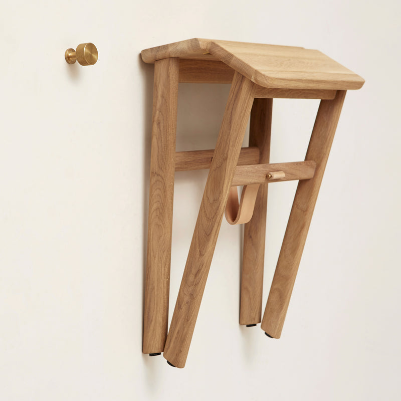 Form &amp; Refine - Angle Hocker