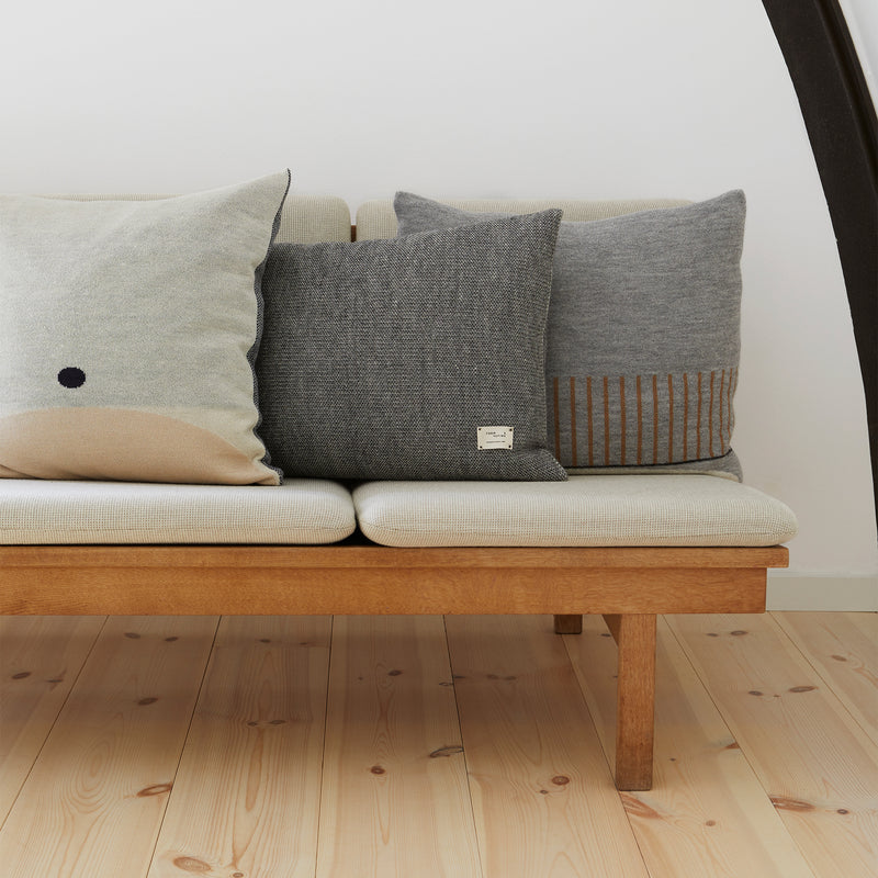 Form &amp; Refine - Aymara Kissen